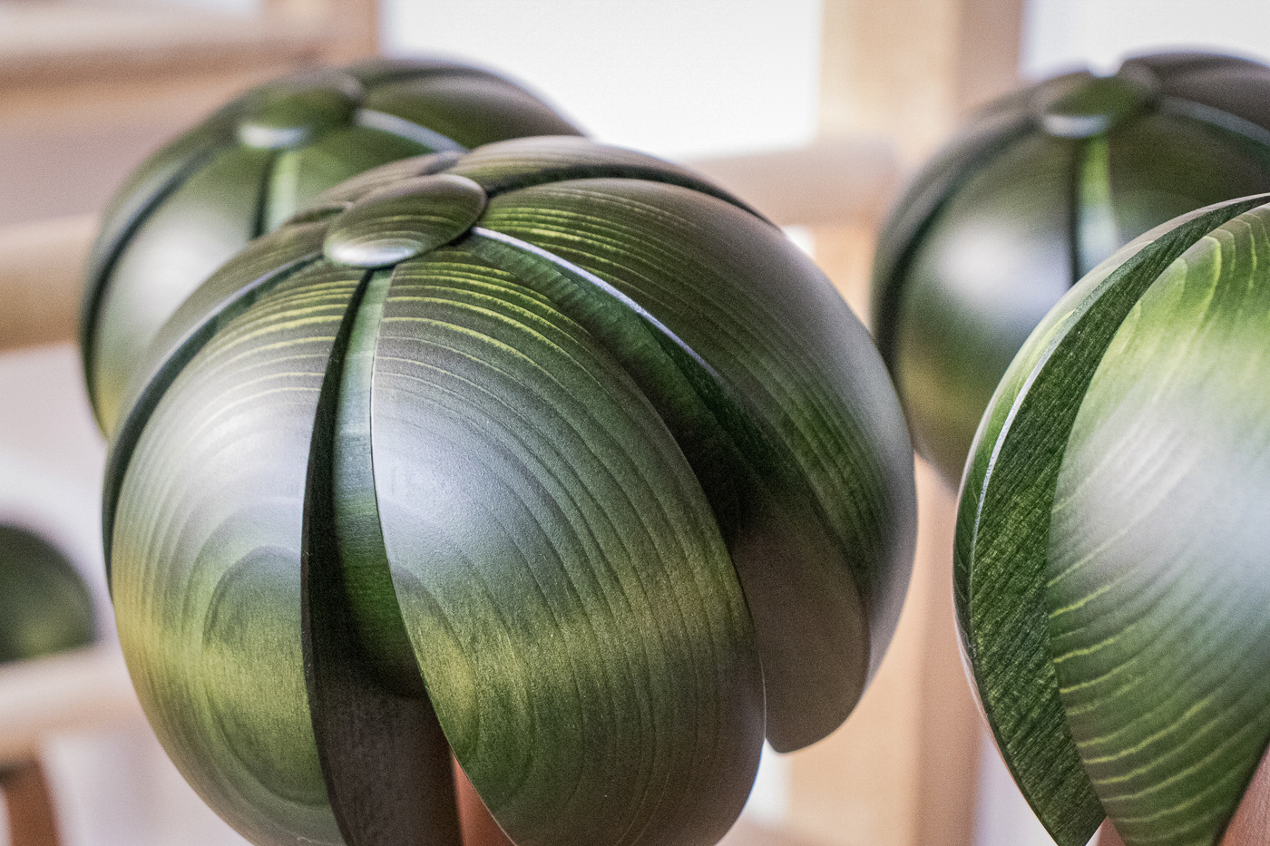 Seidenmatt erstrahlen die fertigen Palmen