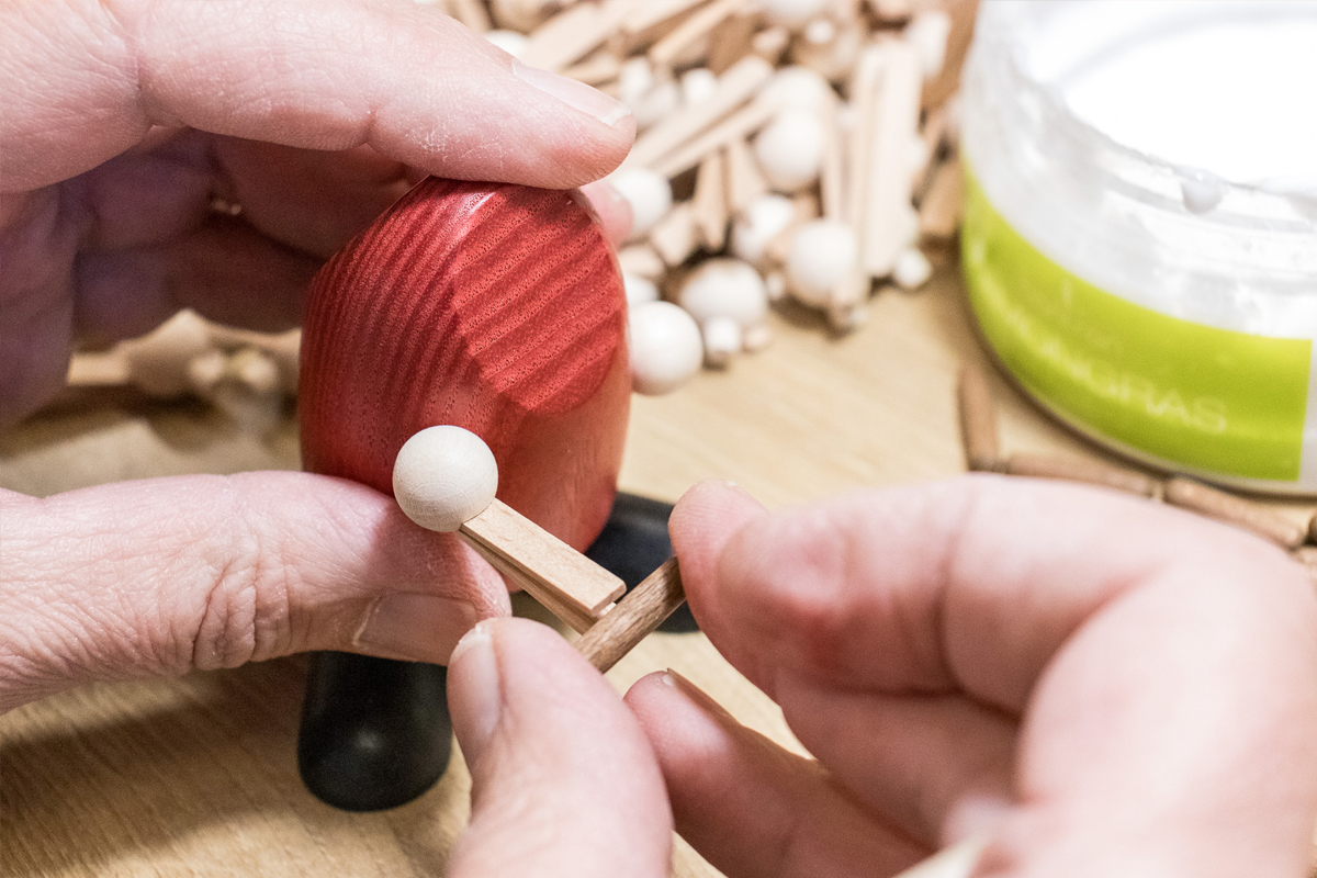 Auch beim Ausrichten der Grillzange …