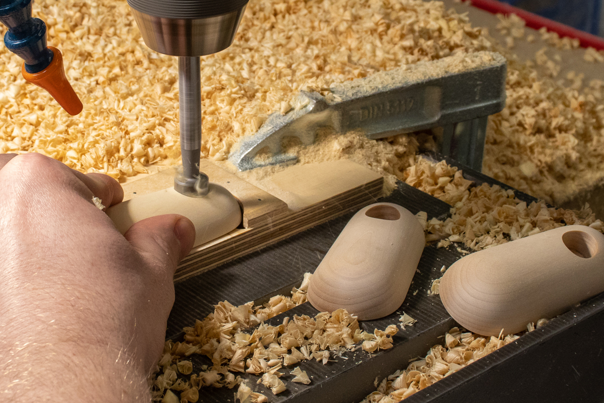 Fußbohrung für den Einsatz der Stiefel-Schäfte