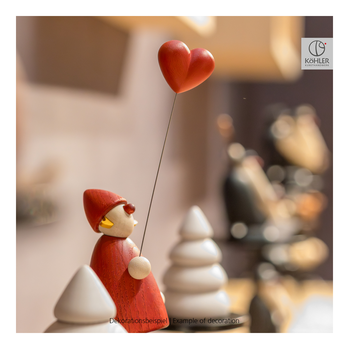 Weihnachtsfrau mit Herzballon, klein