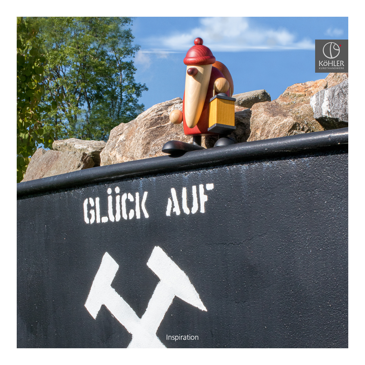 Santa Claus with lantern, large